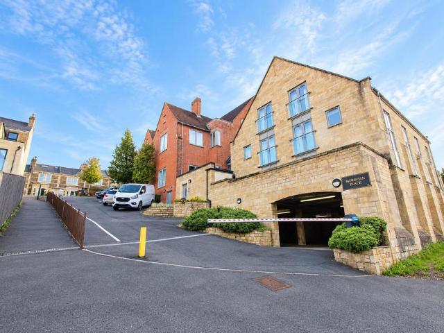Coronation Avenue, Bath 2 bed maisonette to rent £1,550 pcm £358 pw