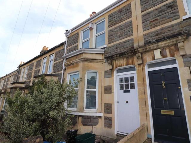 Coronation Avenue, Oldfield Park, Bath, BA2 2JT