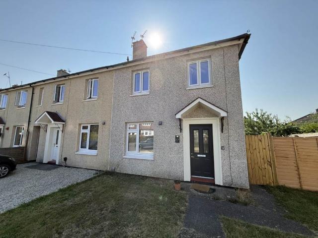 Coronation Road, Frome, Somerset 2 bed house to rent £1,245 pcm £287 pw