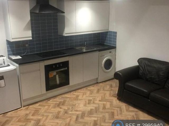 Corona Road, Cambridge, CB4 1 bed flat to rent £1,550 pcm £358 pw