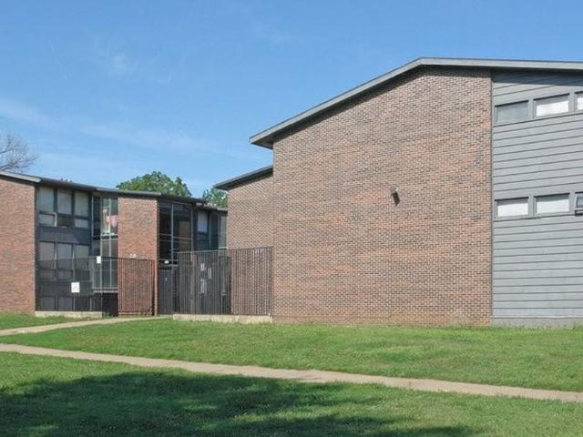 Coronado 1 Bedroom Apartment for Rent at 715 Sw Tyler St, Topeka, KS 66603 Old Town