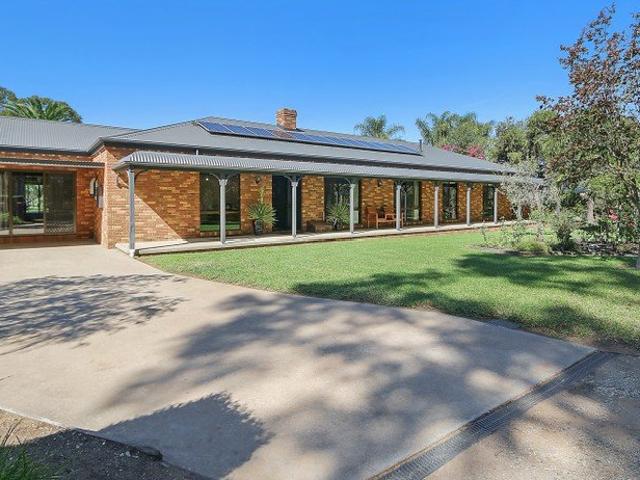 COROWA'S BEST KEPT SECRET, THE UTLIMATE FAMILY HOME