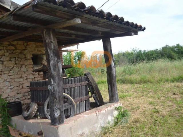 Corp DE Ferme Avec Terrain