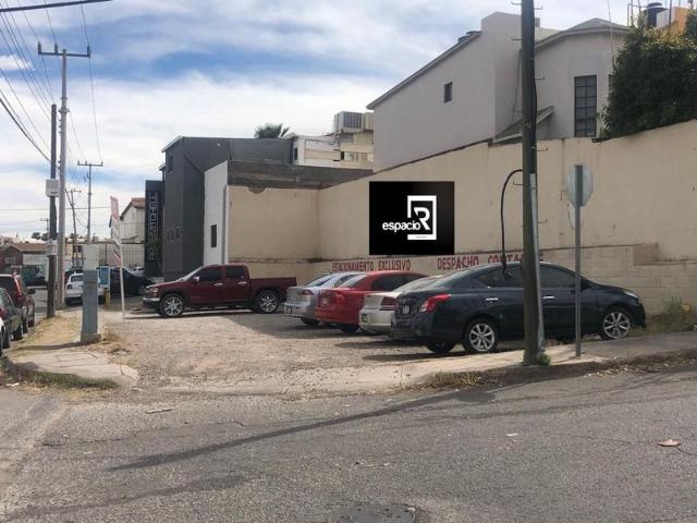 CORPORATIVO OFICINAS EN VENTA CON LOCALES COMERCIALES EN AV. MIRADOR