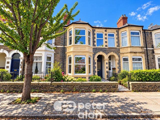 Corporation Road, Cardiff, CF11 2 bed flat to rent £1,100 pcm £254 pw