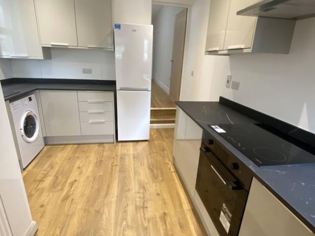 Corporation Road, Cardiff CF11, 2 bed flat to rent, £1,250 pcm | PrimeLocation