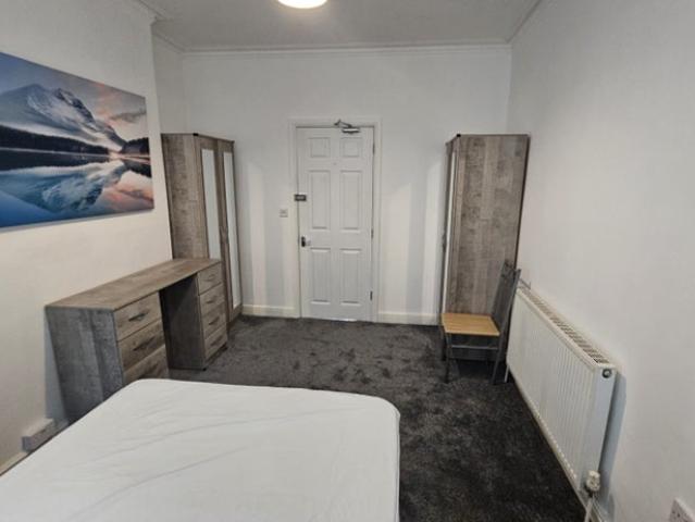 Corporation Street, Stafford ST16 1 bed house of multiple occupation to rent £585 pcm £135 pw
