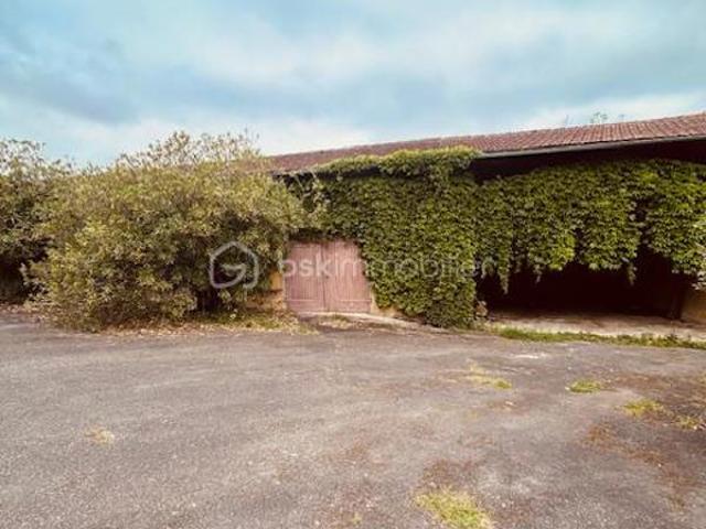 Corps de ferme 184 m² habitables sur plus de 1 hectare