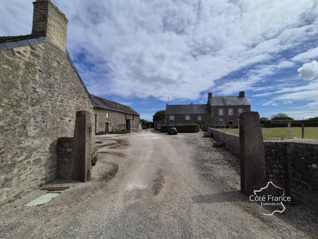 Corps De Ferme 1.1 Hectares 234m² Sainte Geneviève