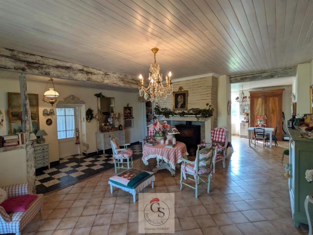 Corps de ferme 213m² Damazan