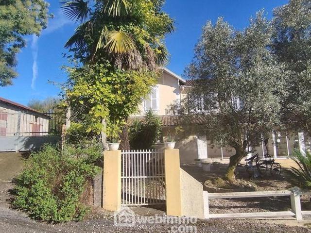 Corps de ferme 261m² Morlanne
