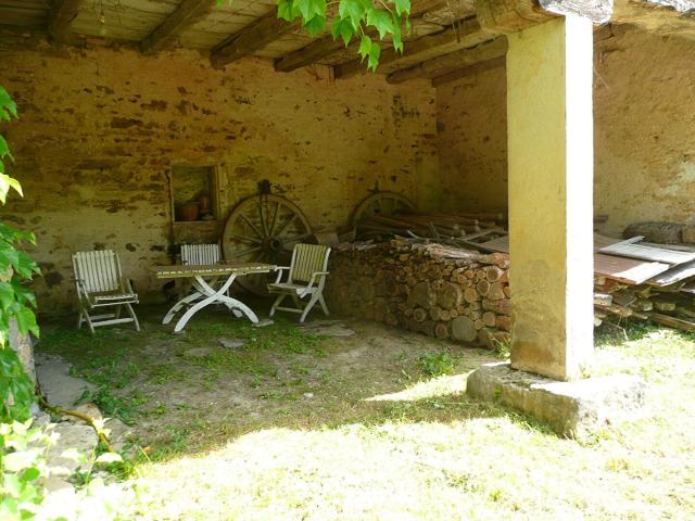Corps de ferme Vailhourles 70m² Villefranche de Rouergue