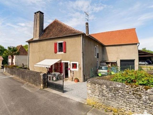 Corps de ferme XVIII ème siècle double habitation fort potentiel à valoriser