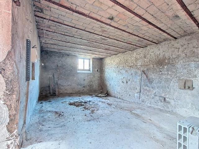Corps de ferme à rénover au cœur de Cusy 165m² Cusy