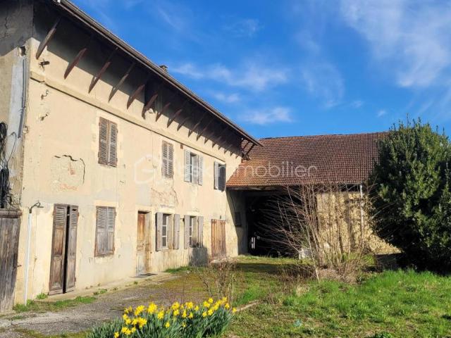 Corps de ferme à rénover avec Terrain de 890m² Saint Jean de Moirans
