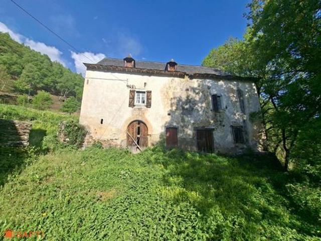 CORPS DE FERME A RENOVER EN VALLEE D'ASPE