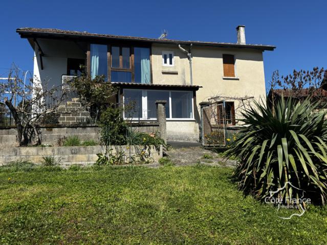 Corps de ferme avec maison d'habitation et appartement, gran