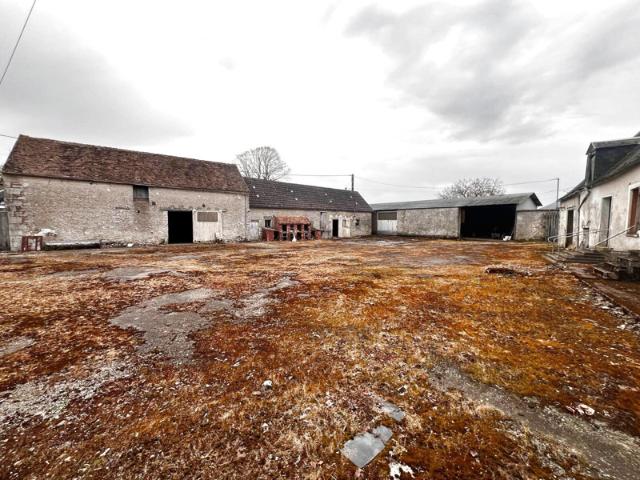 Corps de ferme avec dépendances Fort potentiel