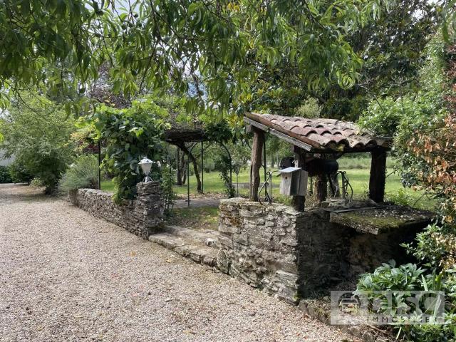 Corps de ferme avec gîte non attenant 250m² Mirandol Bourgnounac