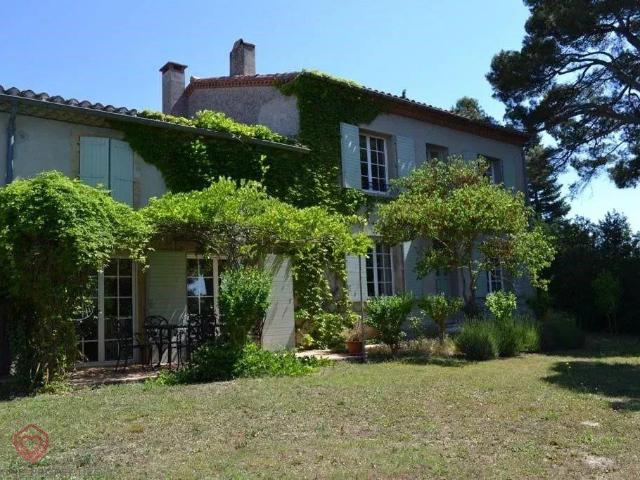Corps de Ferme avec piscine, dépendances et vue m² Castelnaudary