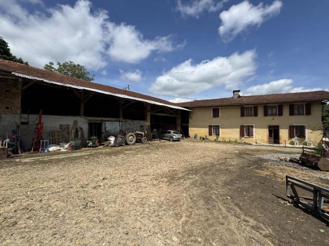 Corps de ferme avec 18Ha 247m² Aurignac