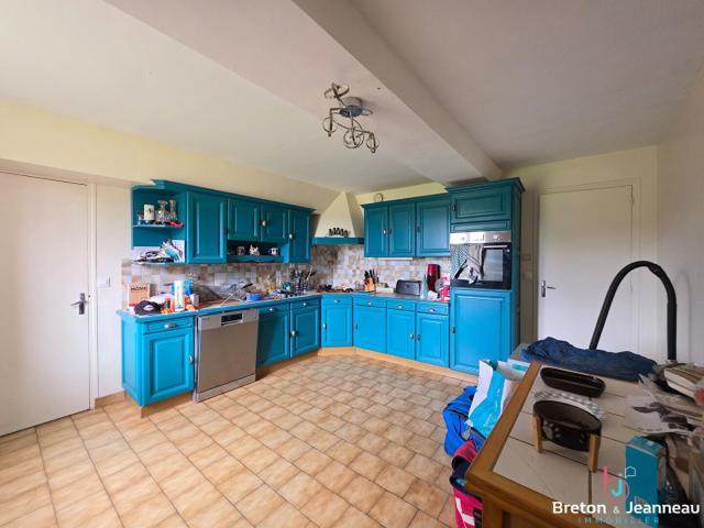 Corps de ferme avec 2 hectares secteur Lassay les Châteaux 127m² Juvigny Val d'Andaine