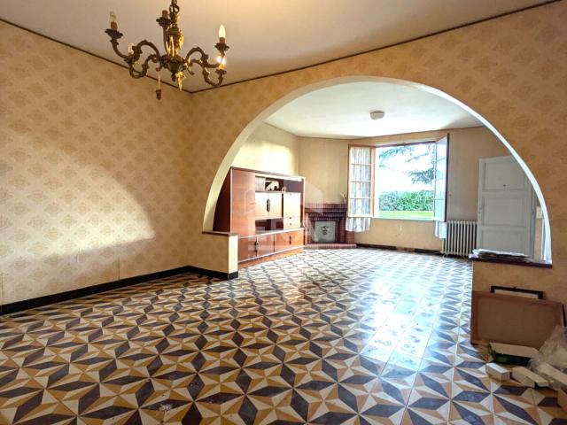 Corps de ferme Cintegabelle 12 pièce s