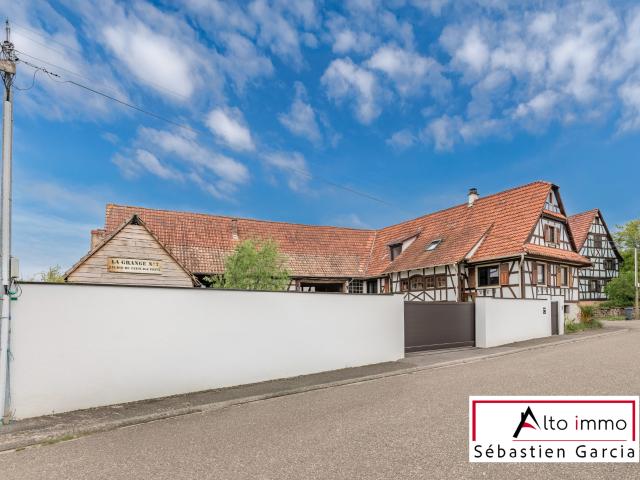 Corps de Ferme de Caractère Entièrement Rénové 168 m2 utiles Dépendances & Local Pro Kutzenhausen