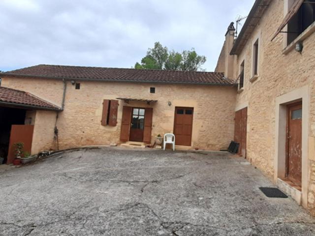 Corps de ferme en pierre
