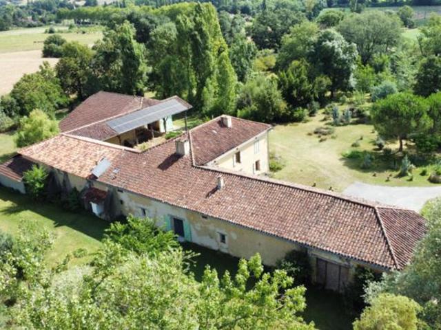 Corps de ferme isolée cadre bucolique 1,3ha
