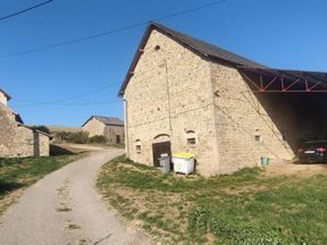 Corps de ferme plus terrain