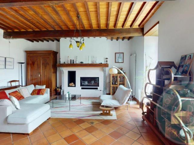 Corps de ferme rénové 271m² Laloubère