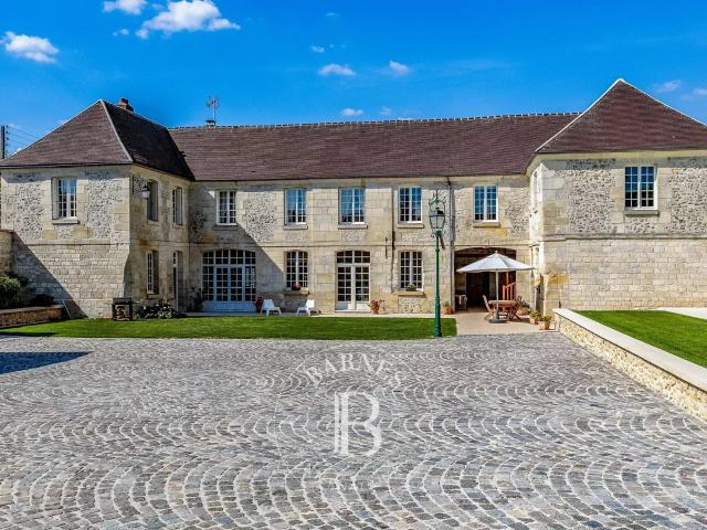 Corps de ferme rénové Piscine Grange 333m² Verneuil en Halatte