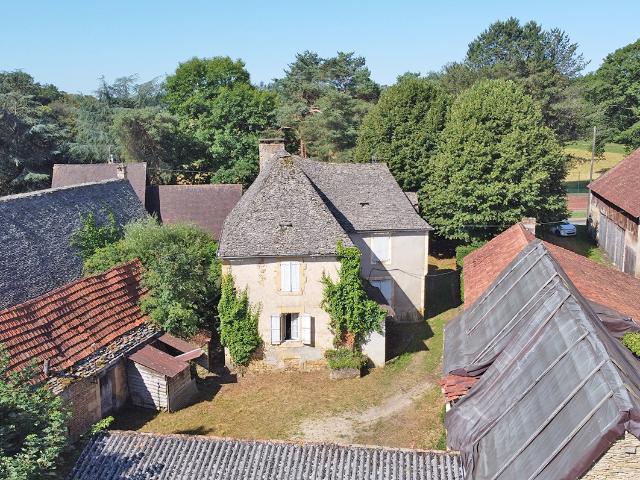 Corps de ferme Saint Crepin et Carlucet 6 pièce s 149 m2
