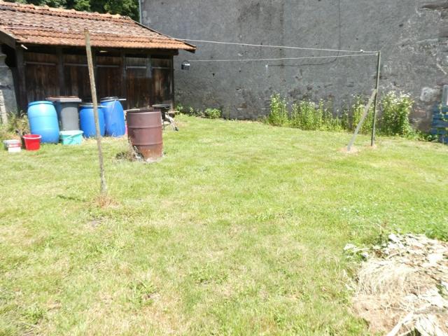 CORRAVILLERS 70 à vendre maison mitoyenne T10 de 170m² terrain 250m² environ