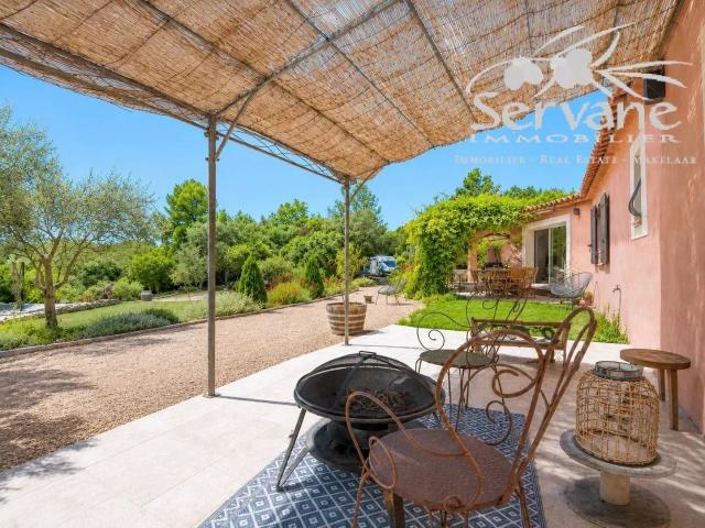 CORRENS Belle villa de plain pied avec gîte et pisine 150m² Correns