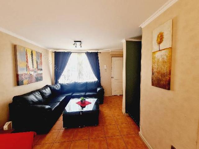 Corredora arrienda casa amoblada en condominio Peuco