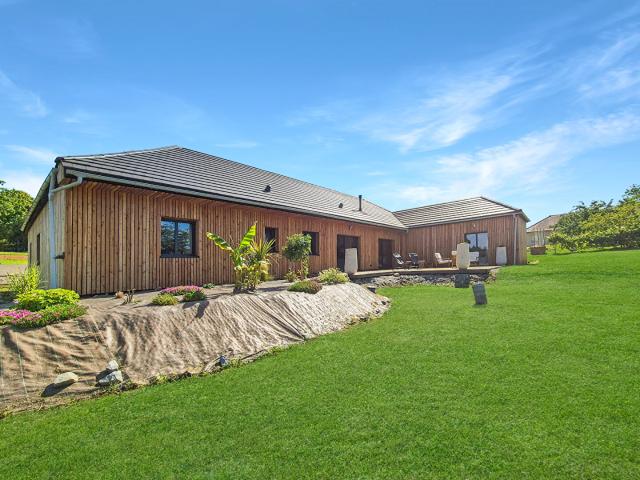CORREZE. Lagraulière. Superbe maison neuve de 4 chambres avec garage et terrain de 4 345 m2. Vie au rez de chaussée !