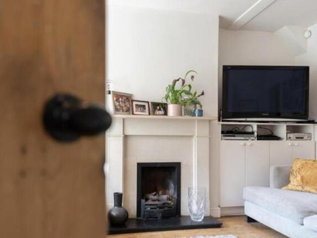 Corringway, London, 2 Bedroom Terraced