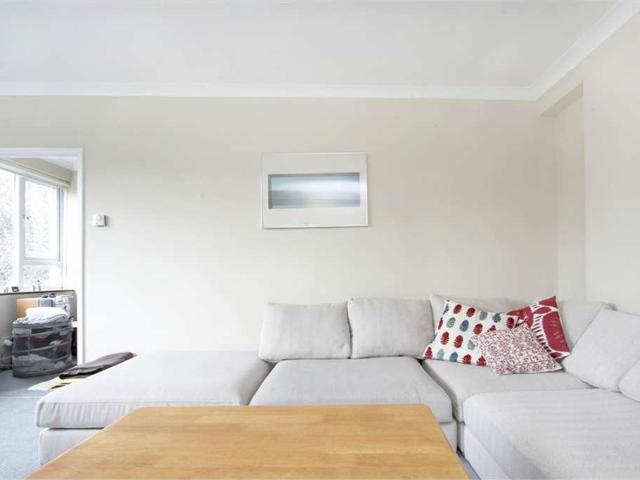 Corrib Heights, Crescent Road. 1 bed flat to rent £1,850 pcm £427 pw