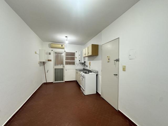 Corrientes 2145 01 – Alquiler