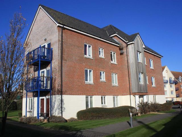 Corscombe Close, Weymouth DT4, 2 bed flat to rent, £1,150 pcm | PrimeLocation