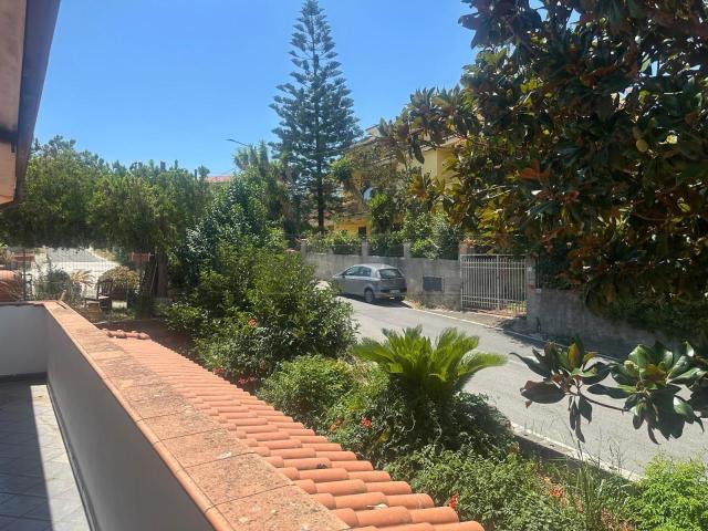 Corso Telesio 71 6 vani 190mq