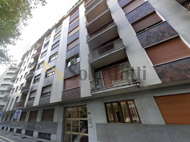 Corso Carlo e Nello Rosselli 68 monolocale 190mq
