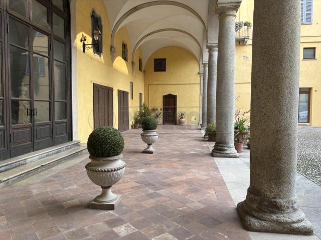 Corso Garibaldi 9 vani 203mq