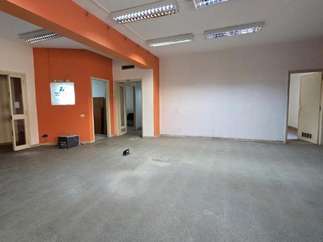 Corso Gelone 148 3 5 vani 140mq