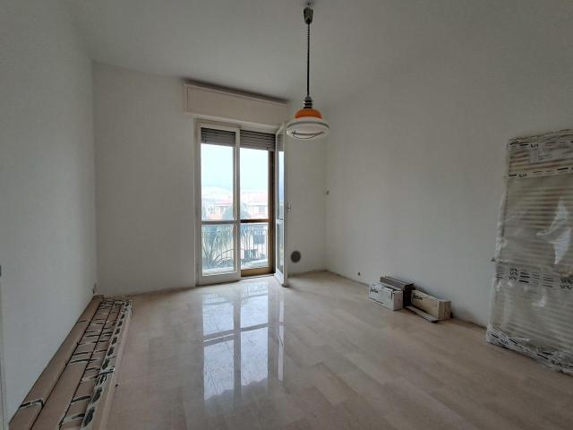 Corso IV Novembre 15 bilocale 55mq