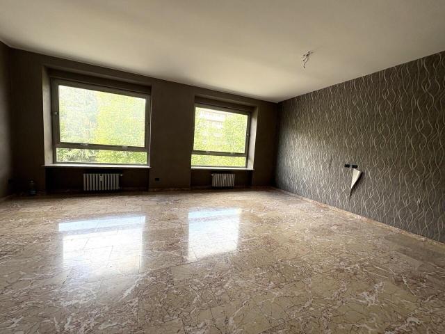 Corso Monte Cucco 73 quadrilocale 130mq