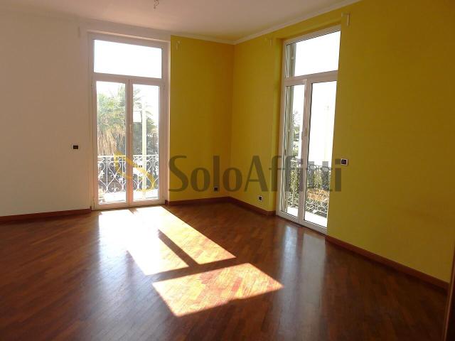 Corso Orazio Raimondo 153 5 vani 120mq