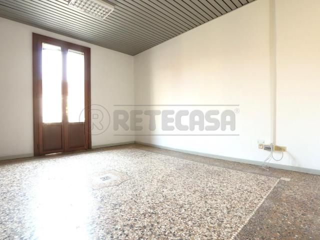 Corso SS. Felice e Fortunato 3 715mq